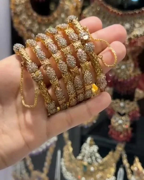 Royal Noir Sparkle Bangles 2 piece kare openbale